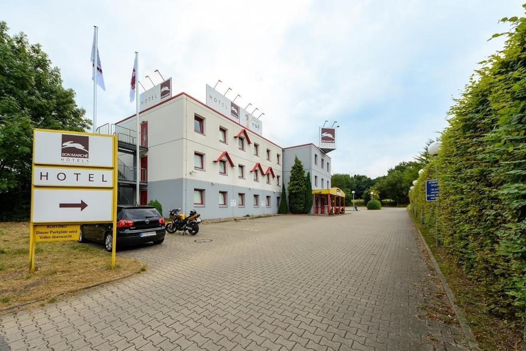 Bon Marche Hotel Bochum Exterior foto